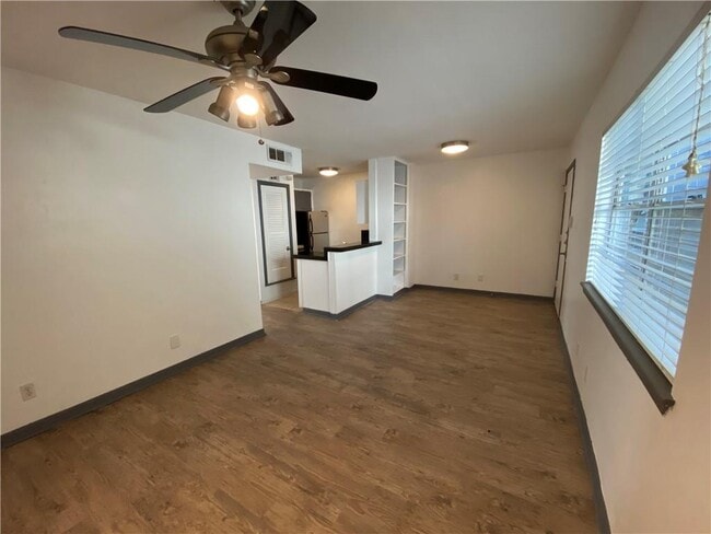 Building Photo - 4306 Avenue A Unit 113
