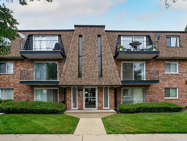 Building Photo - 10701 Keating Ave Unit 3D