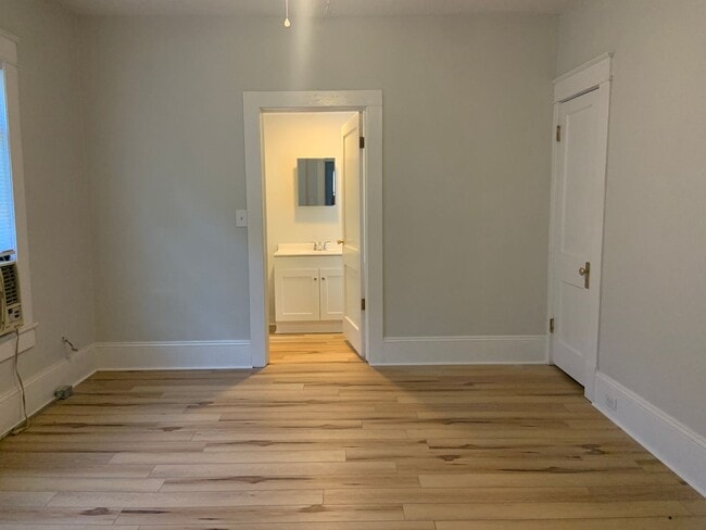 Photo - Renovated 3 Bedroom