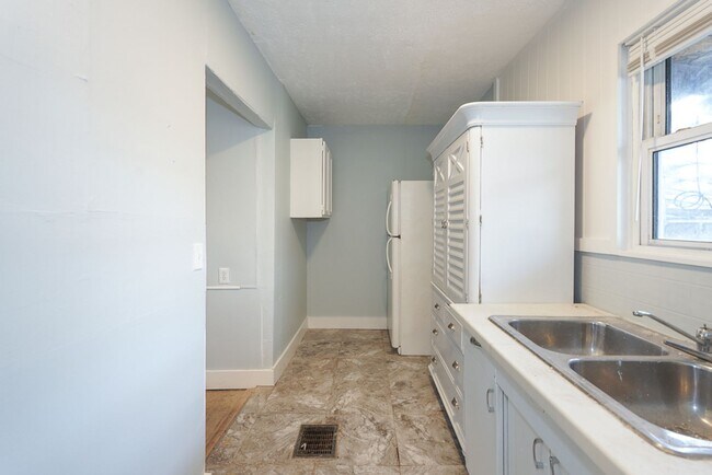 Photo - 1910 Corning Ave Unit 1st floor