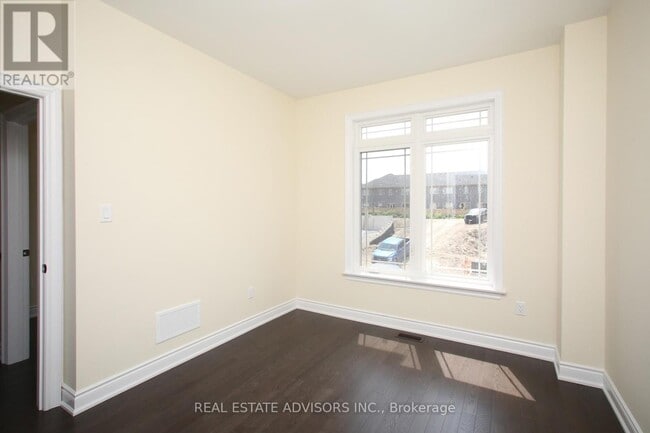 Photo - 12 Elgin Ct