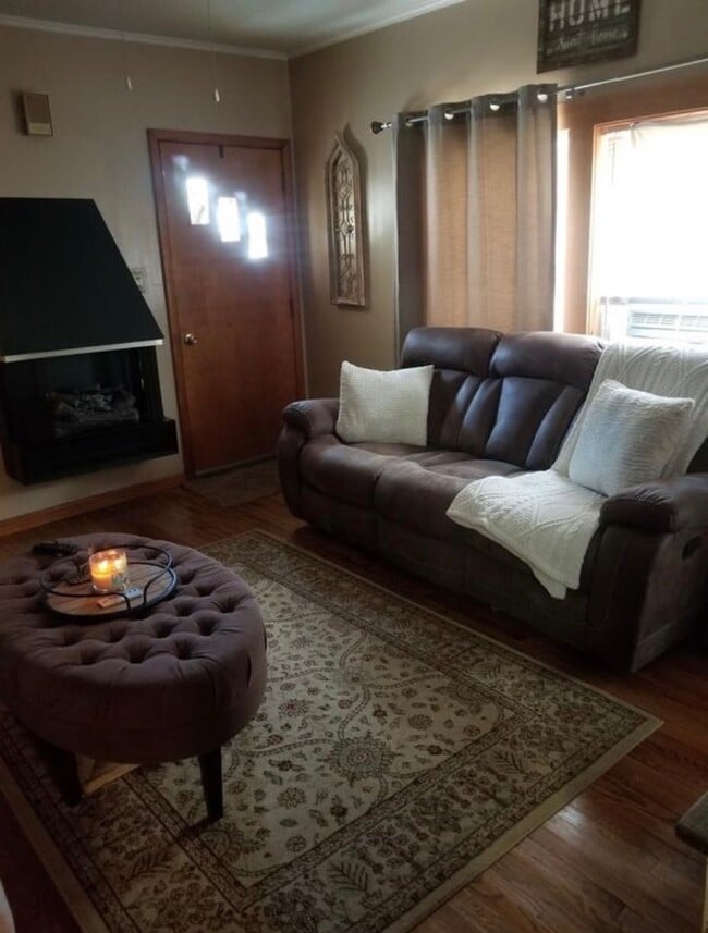 Photo - 15 Sheldon St Unit Sheldon St Apt 1