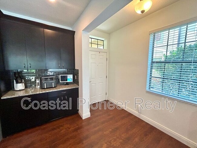 Photo - 9134 Fox Sparrow Rd