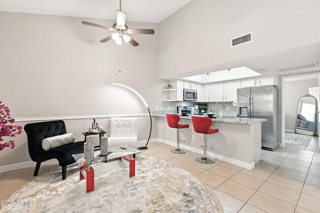 Photo - 8004 N 32nd Dr