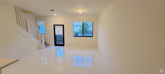 Building Photo - 8311 NW 49th St Rental