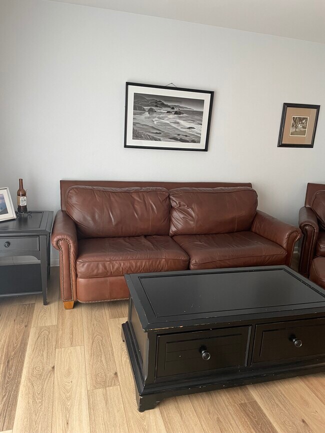 Photo - 3826 Staffordshire Ln