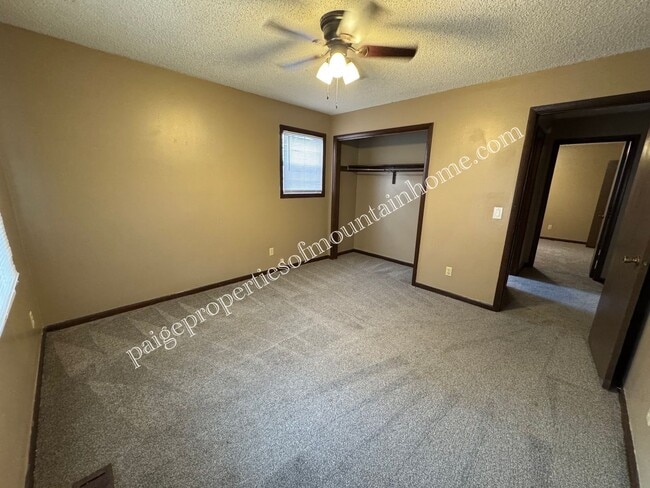 705 Winchester St Unit 703 Winchester St