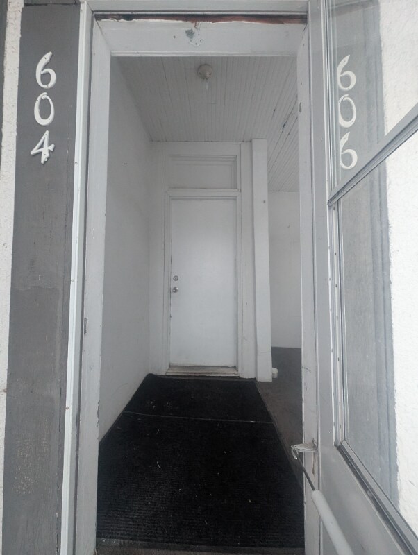 Photo - 604 Adams St NE Unit 1