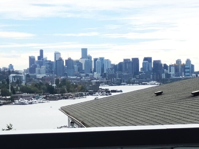 Photo - 3bd/2.5ba Seattle Townhome