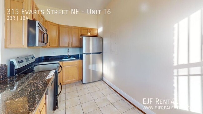 Photo - 315 Evarts St NE Unit T6