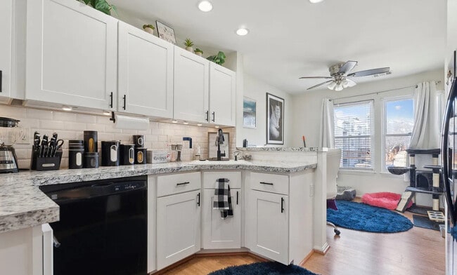 Photo - 8 Deer Run Ct Unit 8B