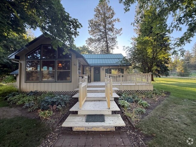 Building Photo - Country Living in Cheney Rental