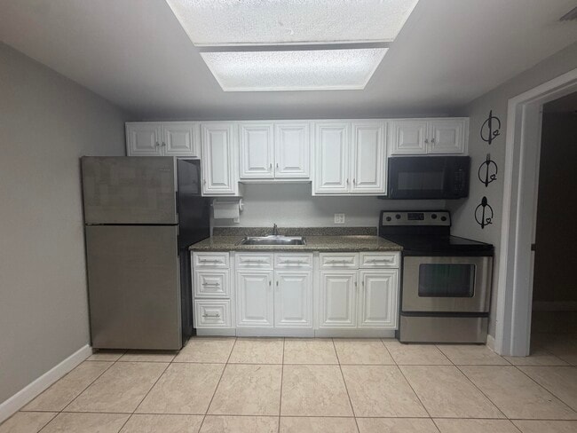 Photo - 7194 Southgate Blvd