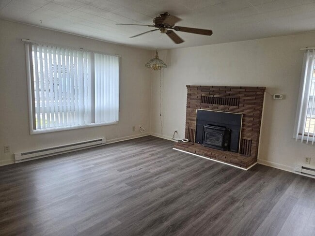 Photo - Charming three bedroom/one bath Medford Home | Available Now!