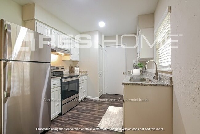 Photo - 1003 Candlewick St