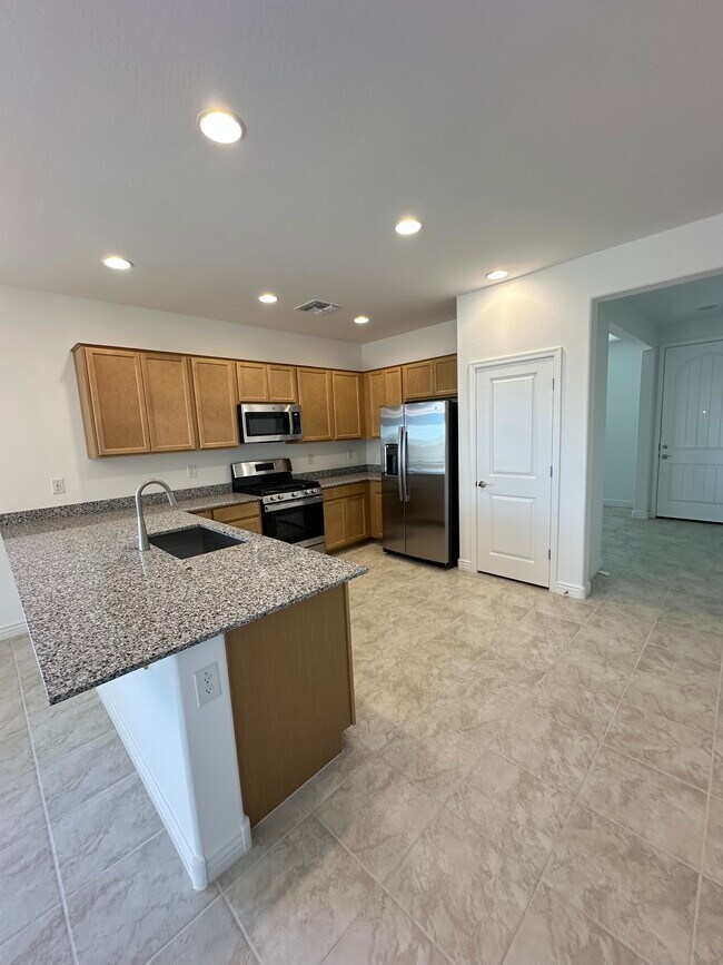 Building Photo - 8806 W Pasadena Ave Rental