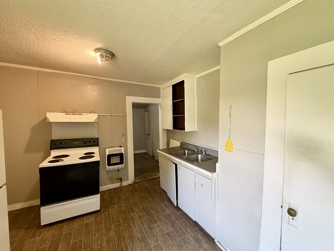 Photo - 2602 6th Ave N
