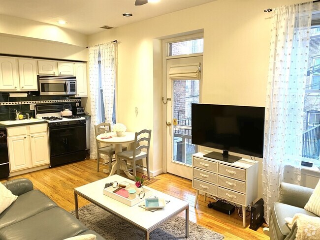 Building Photo - 583 Tremont St Unit #1 Rental