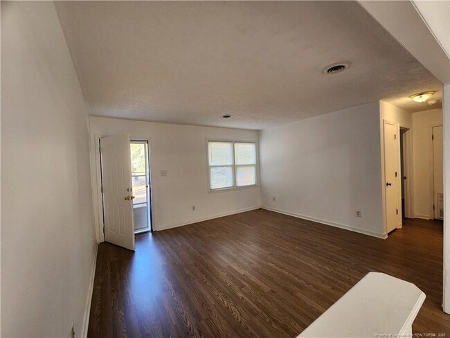 Photo - 1433 Artesian Ct