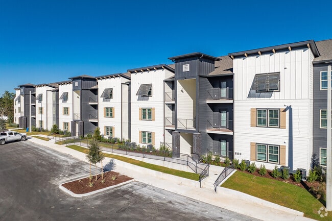 4557 Homefield Dr Spring Hill, FL - Pointe Grand Spring Hill