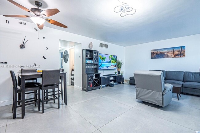 Photo - 1425 Arthur St Unit 116
