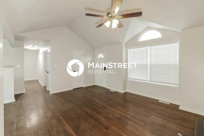 4 Bedroom Pet-Friendly Home in BLUE SPRINGS, MO with Main Street Renewal