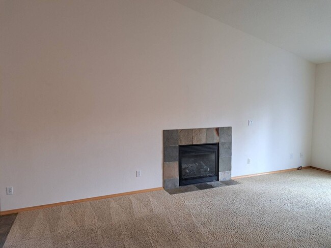 Photo - Single Level 3 Bed/2 Bath Home in SE Bend - Conifer Ave