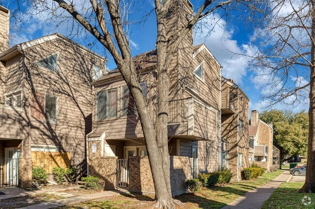 Building Photo - Move in Ready! Unit 203 Rental