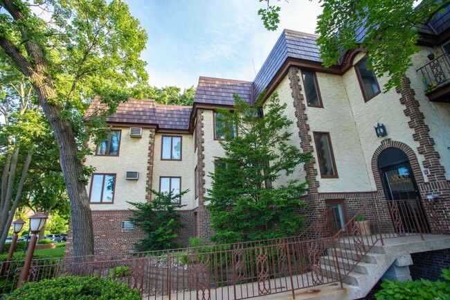 Photo - River Gates Apartments