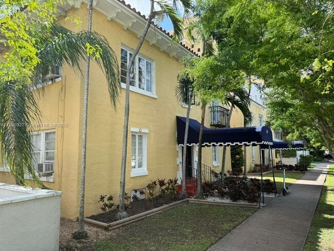 Photo - 124 Mendoza Ave Unidad 8