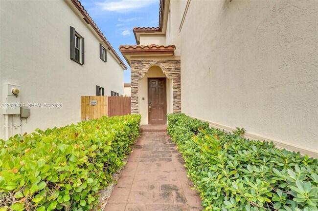 Photo - 581 SE 34th Terrace