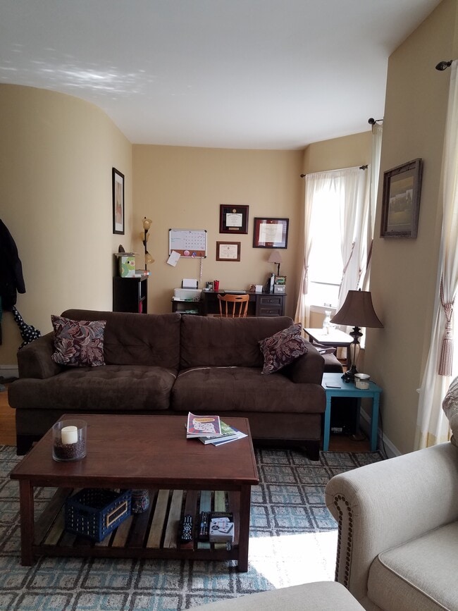 Sala de estar - Vista sur 2 - 320 Home Ave Unidad Apt. 1