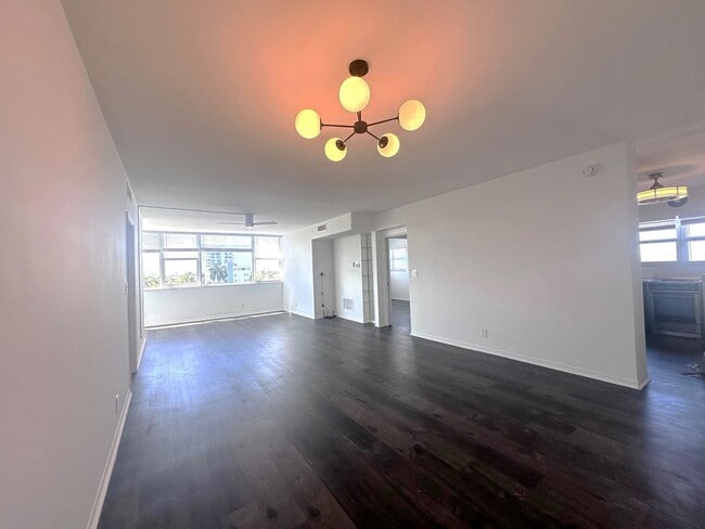 Photo - Large Updated 2BR/2BA Bath Condo - Steps from Fort Lauderdale Beach! Unit 505