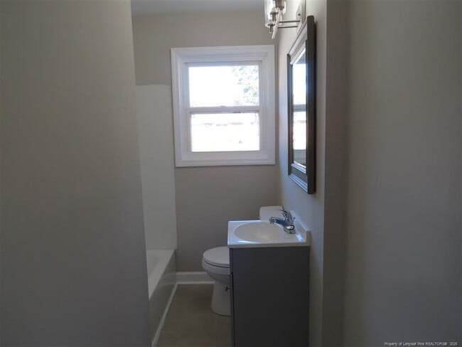 Photo - 4943 Fieldcrest Dr