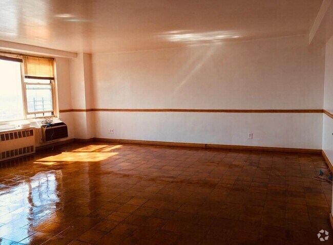 Building Photo - 10 Huron Ave Unit Hig Floor Rental