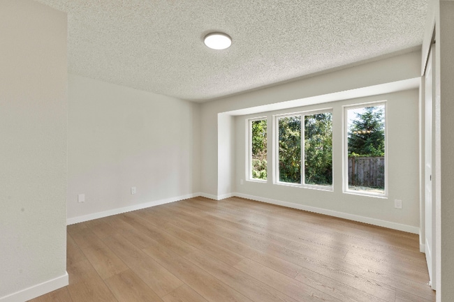 16909 7th Ave E Unit 16909