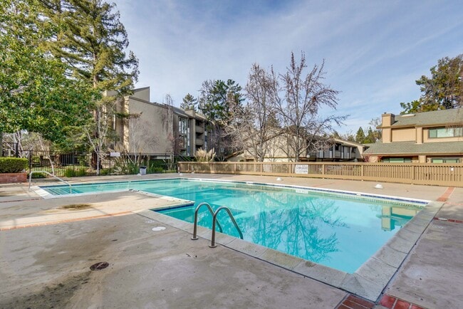 Photo - Beautifully Remodeled 3BR 2.5BA Townhouse in Great Community in Mountain View