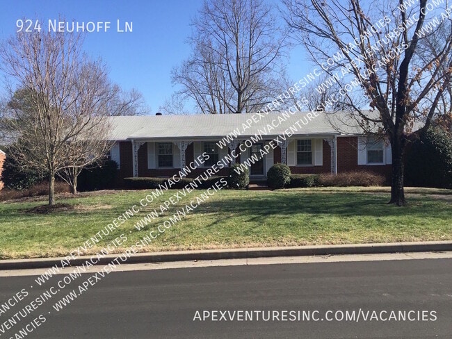 Building Photo - 924 Neuhoff Ln