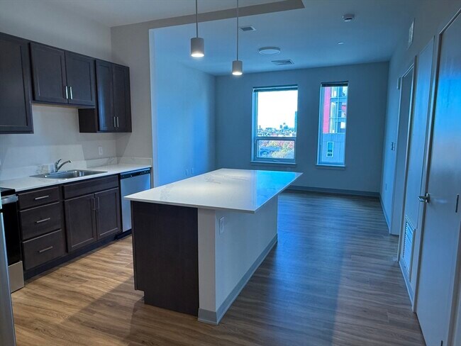 Building Photo - 1170 Tremont St Unit 111