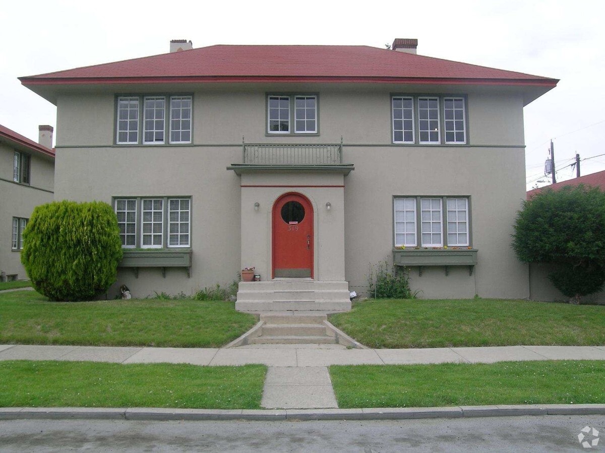 Photo - Yakima Court Properties
