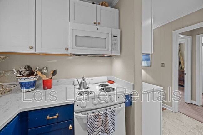 Photo - 874 Colony Dr Unit B16