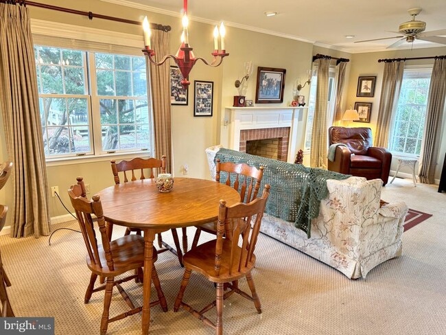 Photo - 102 Jl Thompson Dr