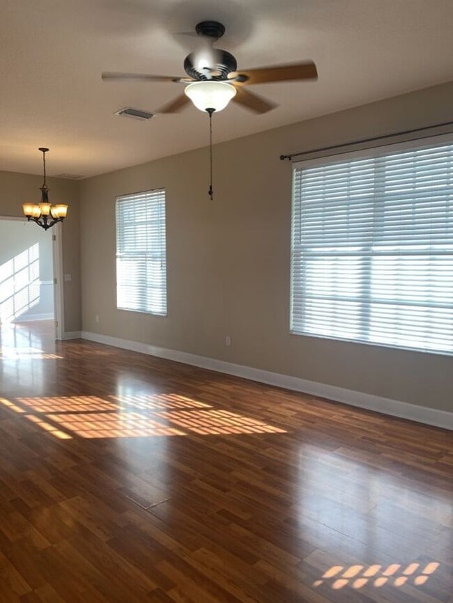 Photo - WESTCHASE - THE VINEYARDS