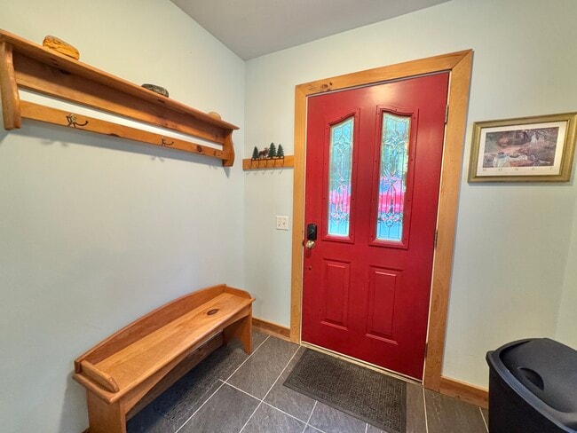 Photo - 5 Bracken Ln