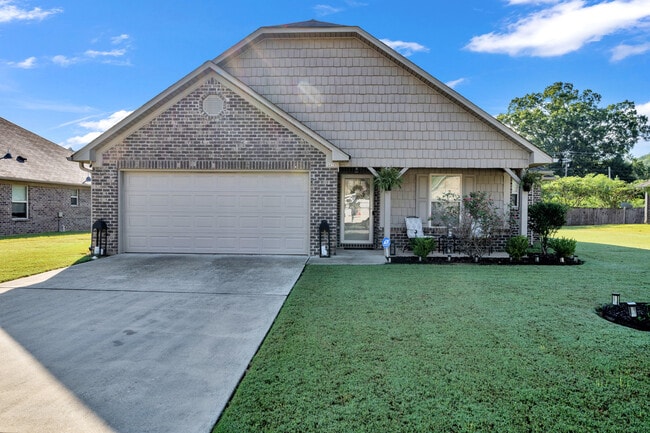 5623 Goodwin Ct