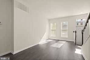 Photo - 418 E 21st St