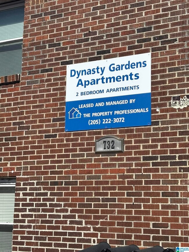 Photo - 732 AVENUE F F Ave Unit F