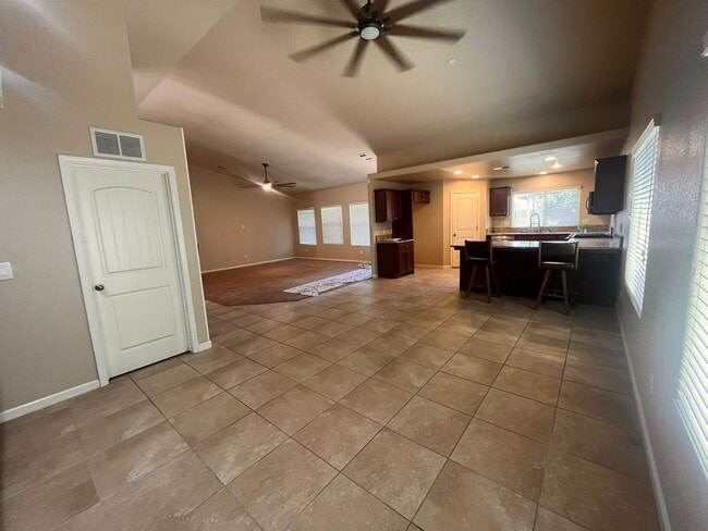 Photo - 2307 Tahoe Ave