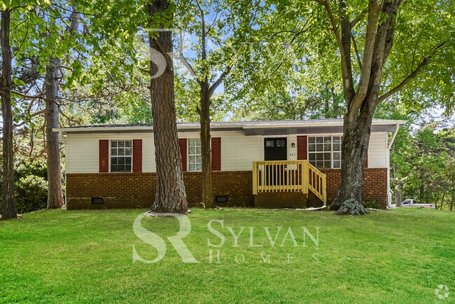 Building Photo - The Lifestyle You Deserve. Rental