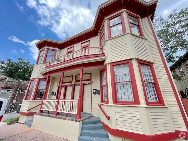 Building Photo - 2 BED | 1 BATH | DOWNTOWN Rental